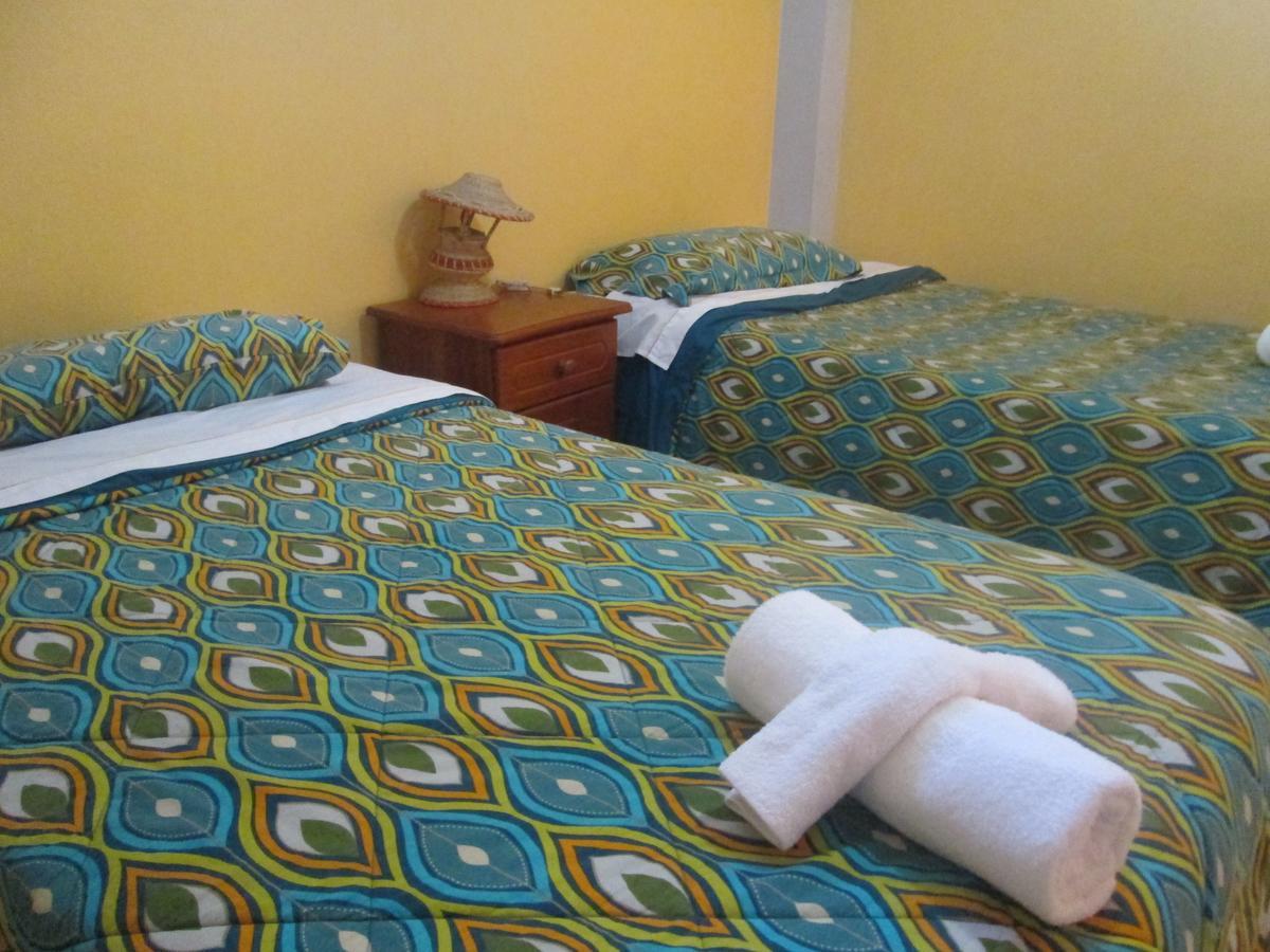 Hostal Leon Dormido Puerto Baquerizo Moreno Exteriör bild