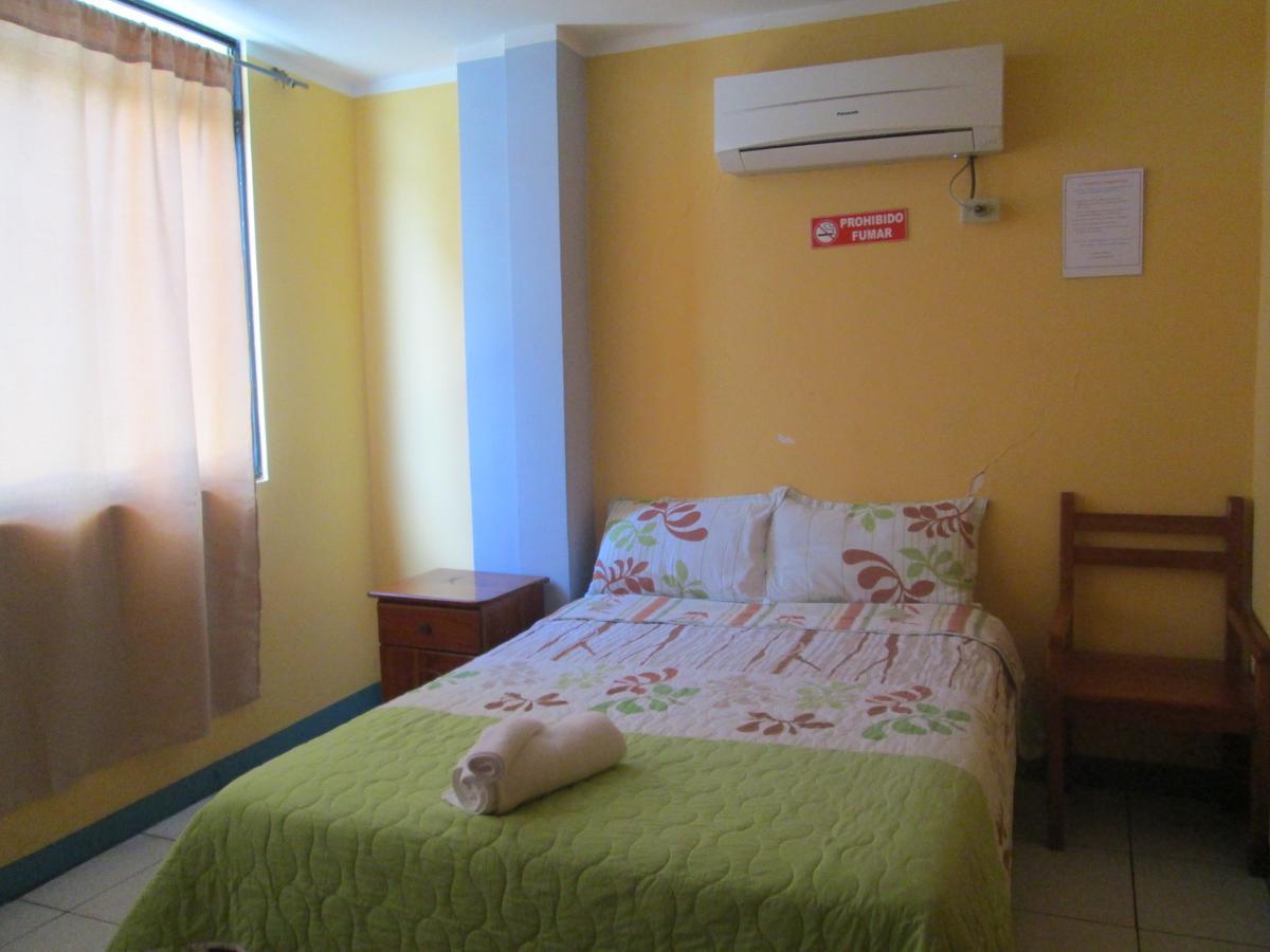 Hostal Leon Dormido Puerto Baquerizo Moreno Exteriör bild