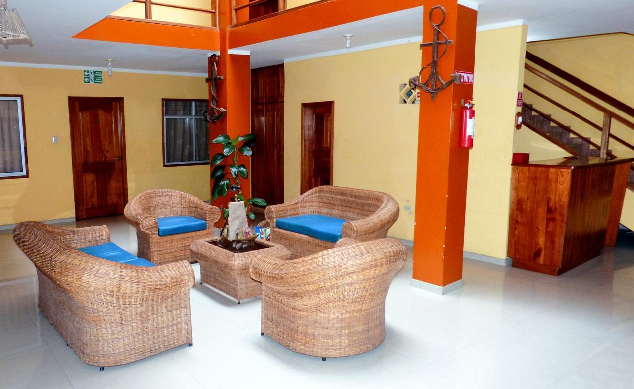 Hostal Leon Dormido Puerto Baquerizo Moreno Exteriör bild